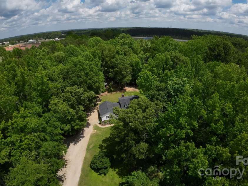 432 Partridge Place, York, SC 29745.  MLS# CAR4250327, YatesRealty ID 11661. 