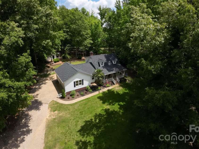 432 Partridge Place, York, SC 29745.  MLS# CAR4250327, YatesRealty ID 11661. 