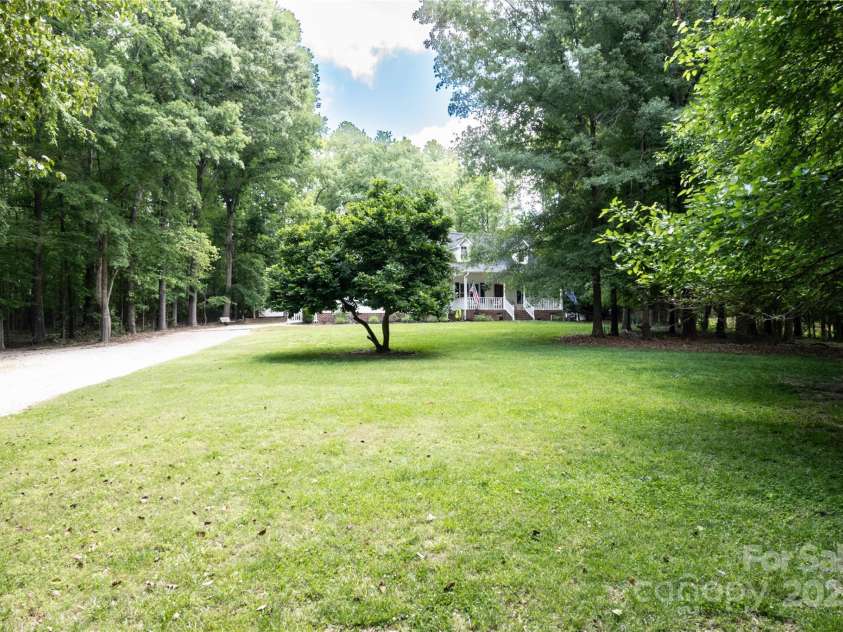 432 Partridge Place, York, SC 29745.  MLS# CAR4250327, YatesRealty ID 11661. 