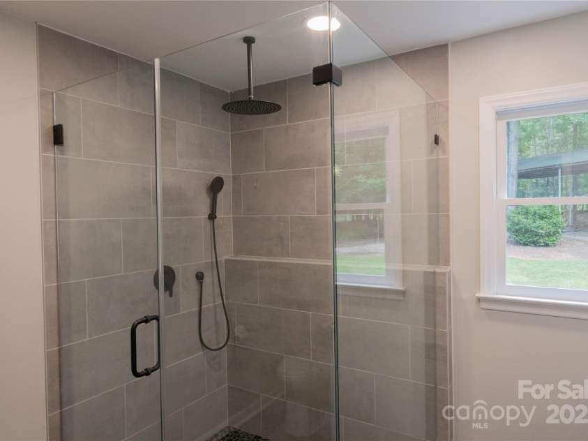 432 Partridge Place, York, SC 29745.  MLS# CAR4250327, YatesRealty ID 11661. Primary Bath