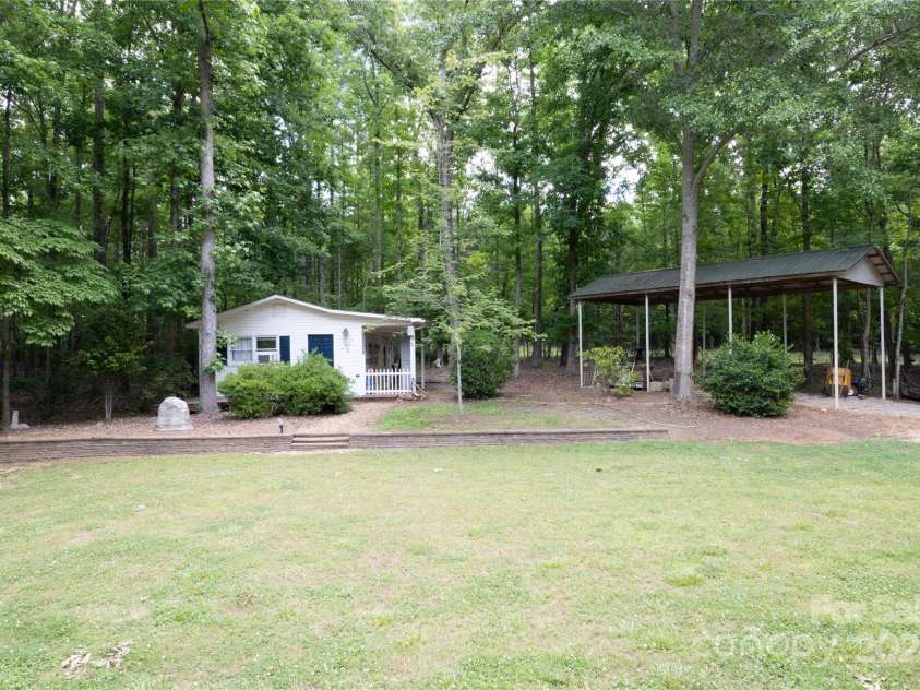 432 Partridge Place, York, SC 29745.  MLS# CAR4250327, YatesRealty ID 11661. Workshop