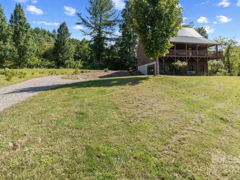 311 Banks Creek Road, Burnsville, NC 28714.  MLS# CAR4251059, YatesRealty ID 11662. 