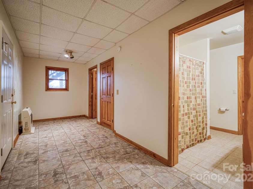 1521 Old Jonas Ridge Road, Newland, NC 28657.  MLS# CAR4253918, YatesRealty ID 11663. 