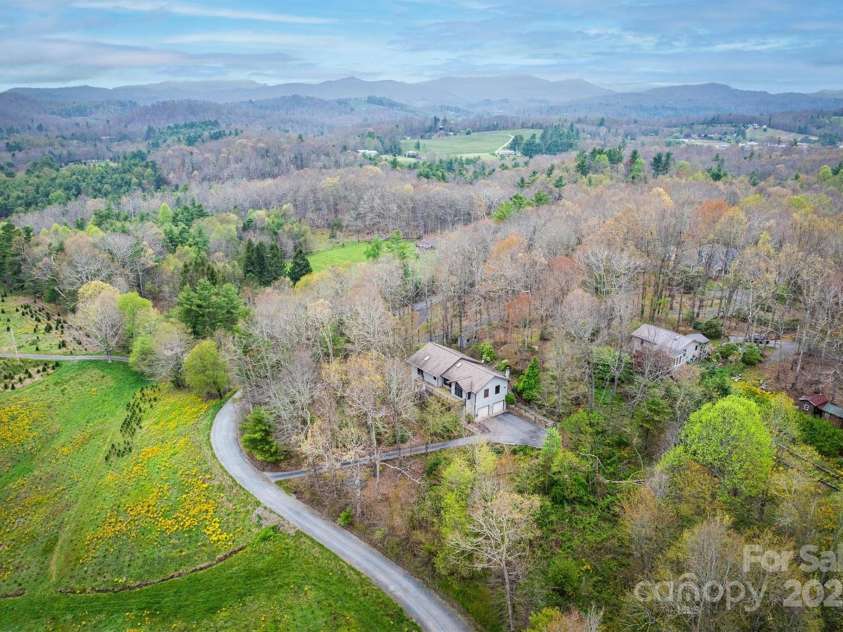 1521 Old Jonas Ridge Road, Newland, NC 28657.  MLS# CAR4253918, YatesRealty ID 11663. 