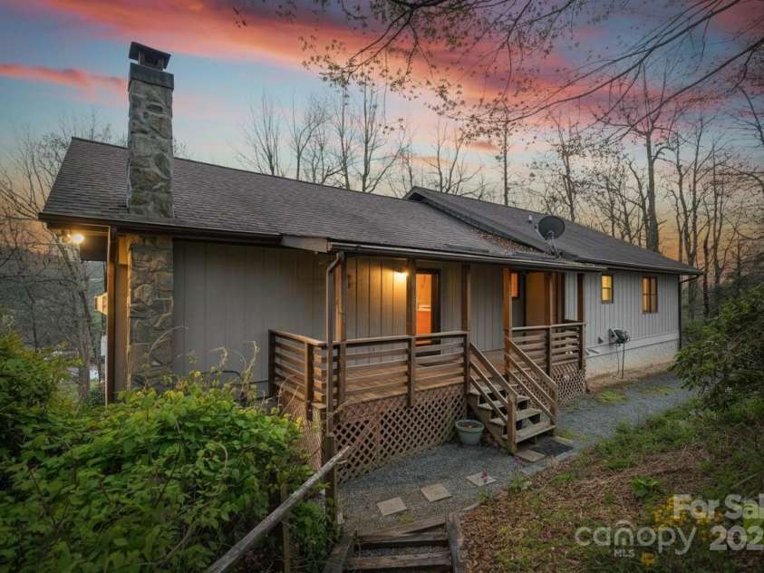 1521 Old Jonas Ridge Road, Newland, NC 28657.  MLS# CAR4253918, YatesRealty ID 11663. MAIN ENTERANCE SIDE