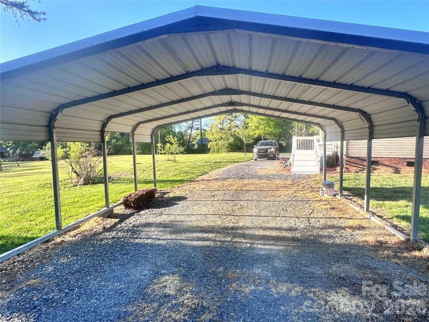 26024 Hobert Road, Albemarle, NC 28001.  MLS# CAR4364507, YatesRealty ID 11663. 