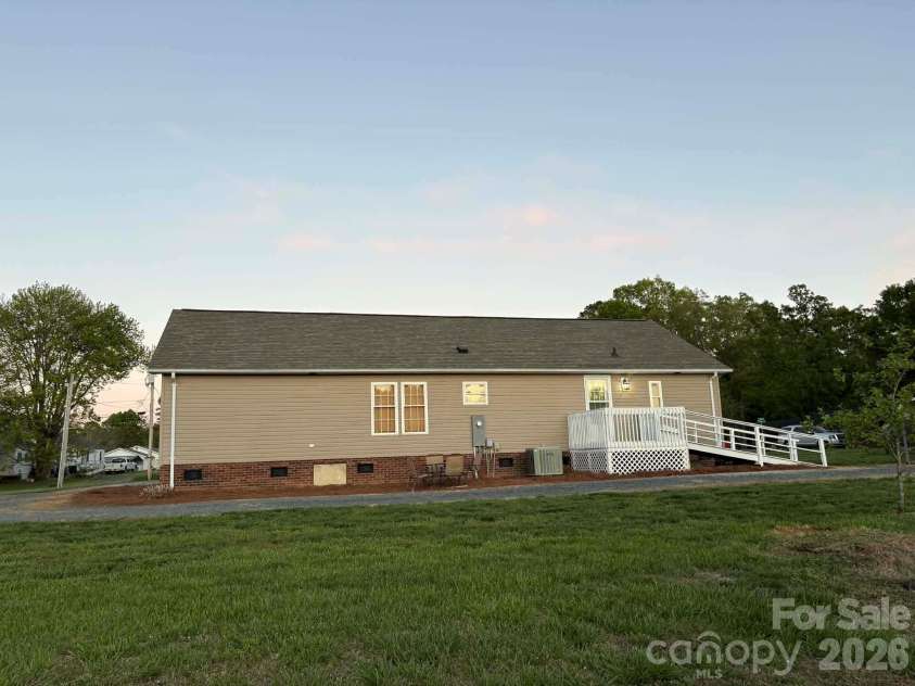 26024 Hobert Road, Albemarle, NC 28001.  MLS# CAR4364507, YatesRealty ID 11663. 