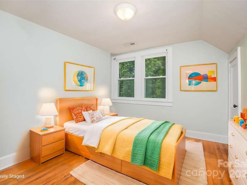 200 Cleveland Avenue, Shelby, NC 28150.  MLS# CAR4254937, YatesRealty ID 11664. 