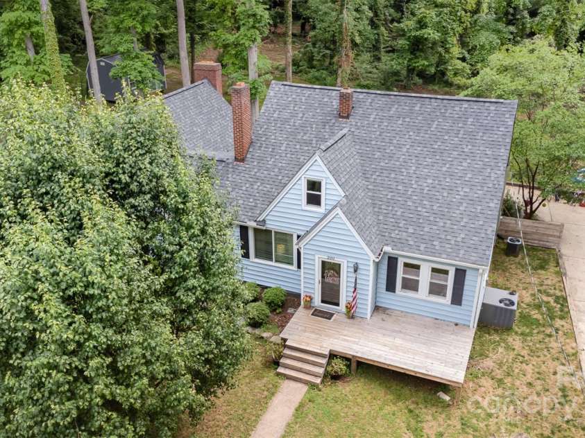200 Cleveland Avenue, Shelby, NC 28150.  MLS# CAR4254937, YatesRealty ID 11664. 