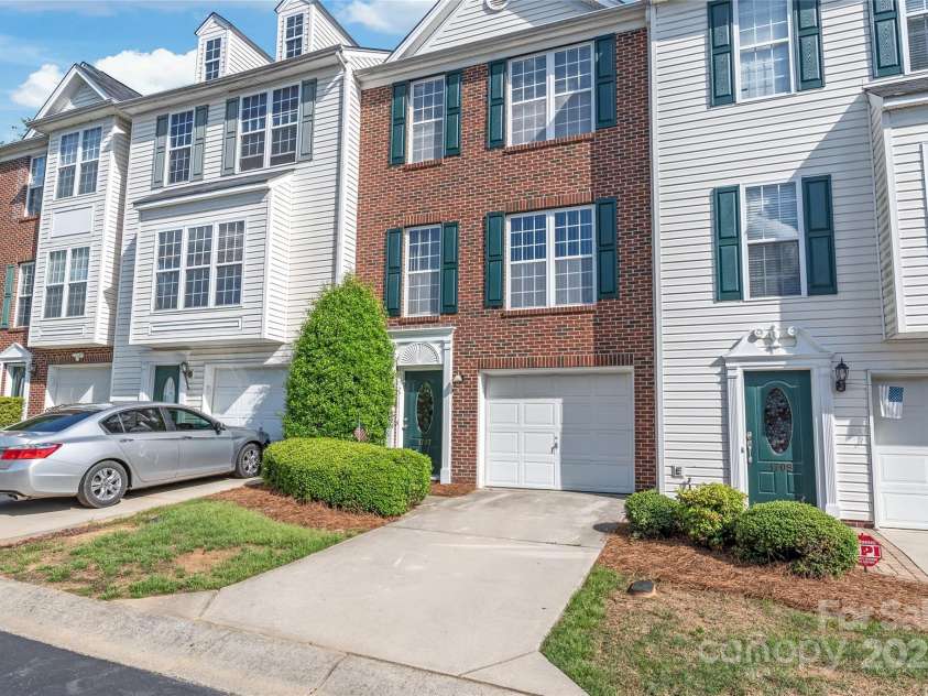 1707 Kashmir White Lane, Fort Mill, SC 29708.  MLS# CAR4255653, YatesRealty ID 11665. 