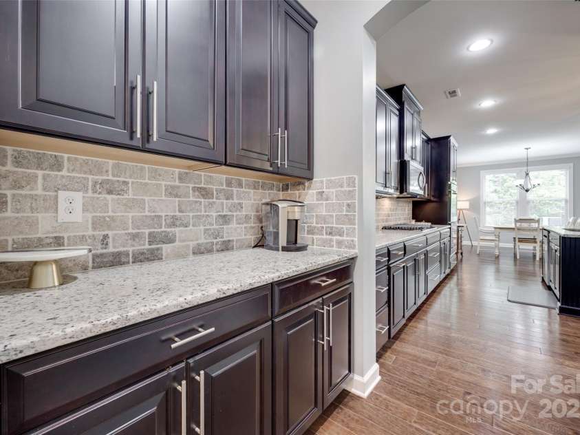 1446 Cilantro Court, Tega Cay, SC 29708.  MLS# CAR4248614, YatesRealty ID 11666. Butlers Pantry