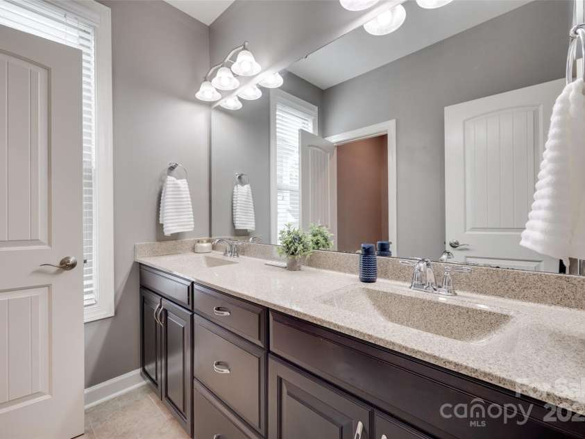 1446 Cilantro Court, Tega Cay, SC 29708.  MLS# CAR4248614, YatesRealty ID 11666. Full bath
