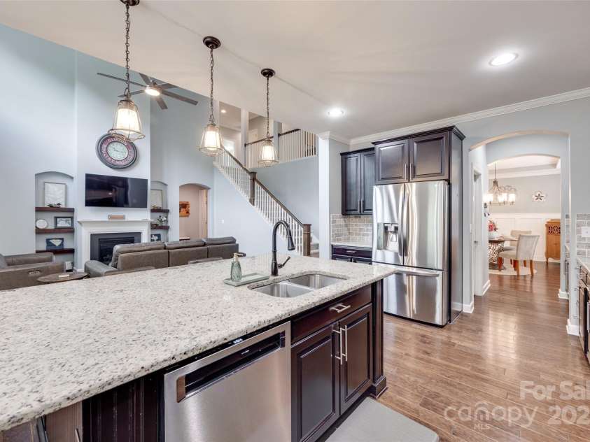 1446 Cilantro Court, Tega Cay, SC 29708.  MLS# CAR4248614, YatesRealty ID 11666. Kitchen