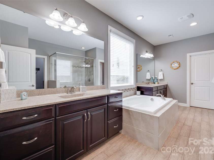1446 Cilantro Court, Tega Cay, SC 29708.  MLS# CAR4248614, YatesRealty ID 11666. Primary En-suite