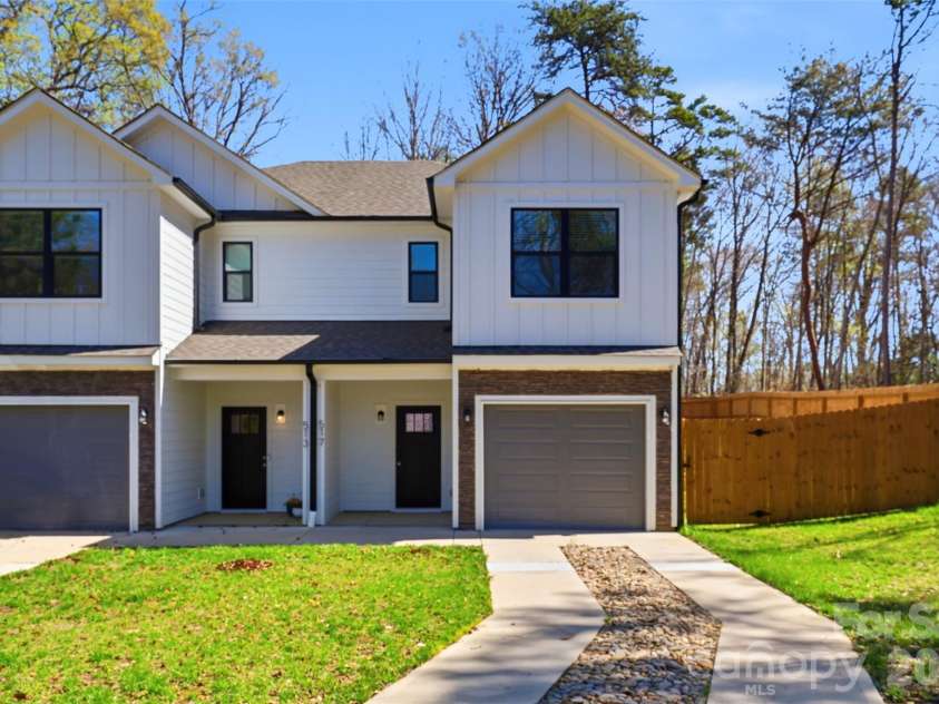 517 Sandy Avenue, Charlotte, NC 28213.  MLS# CAR4358520, YatesRealty ID 11666. 
