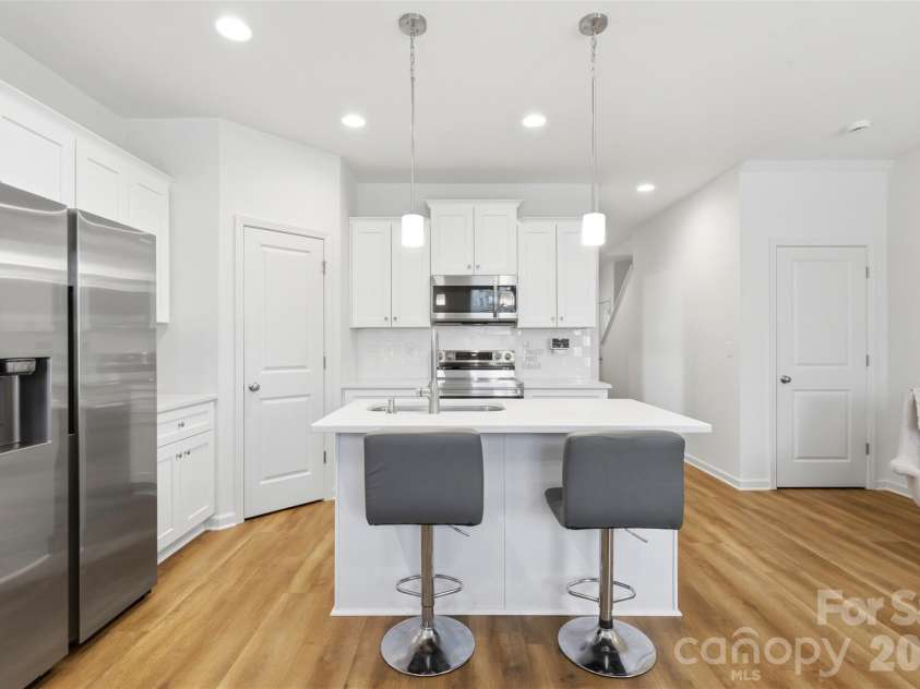 517 Sandy Avenue, Charlotte, NC 28213.  MLS# CAR4358520, YatesRealty ID 11666. 