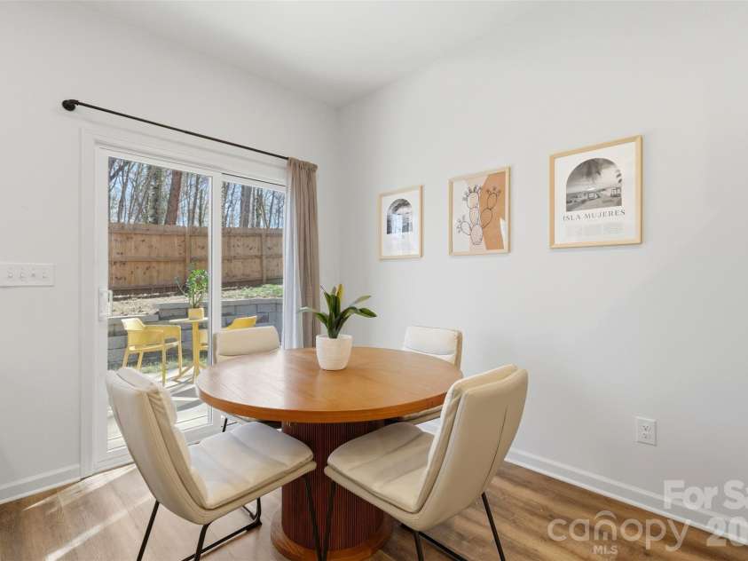 517 Sandy Avenue, Charlotte, NC 28213.  MLS# CAR4358520, YatesRealty ID 11666. 