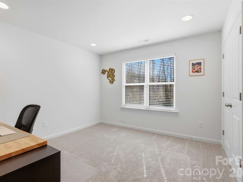517 Sandy Avenue, Charlotte, NC 28213.  MLS# CAR4358520, YatesRealty ID 11666. 