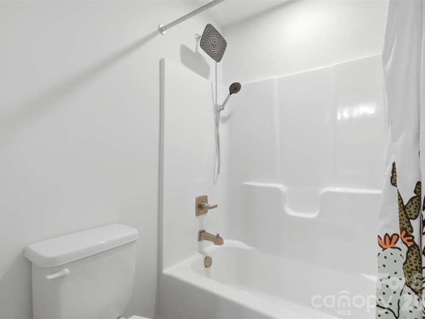 517 Sandy Avenue, Charlotte, NC 28213.  MLS# CAR4358520, YatesRealty ID 11666. 
