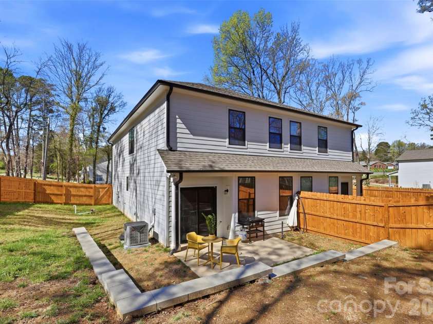 517 Sandy Avenue, Charlotte, NC 28213.  MLS# CAR4358520, YatesRealty ID 11666. 