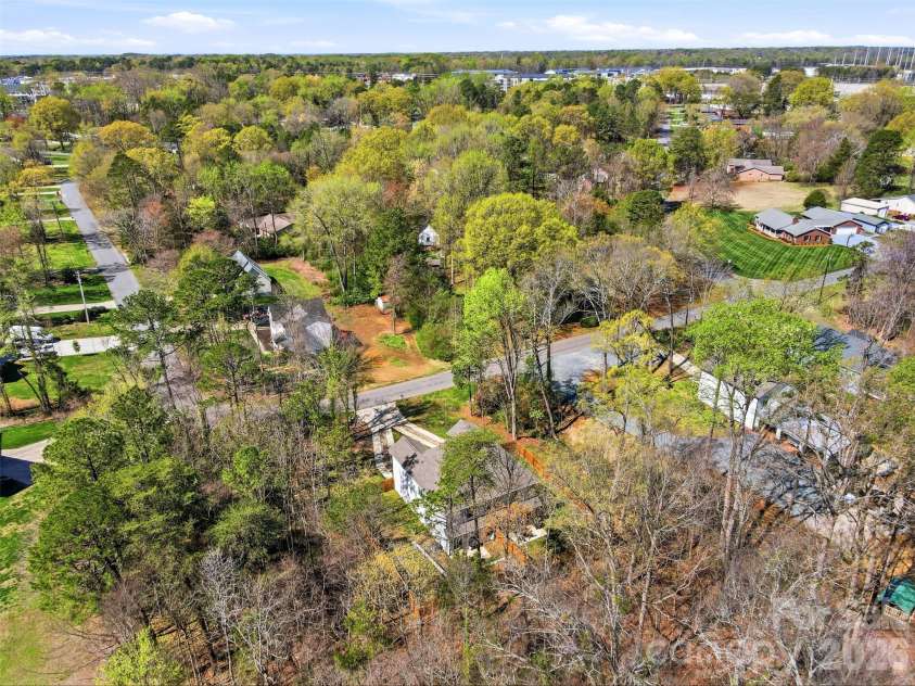 517 Sandy Avenue, Charlotte, NC 28213.  MLS# CAR4358520, YatesRealty ID 11666. 