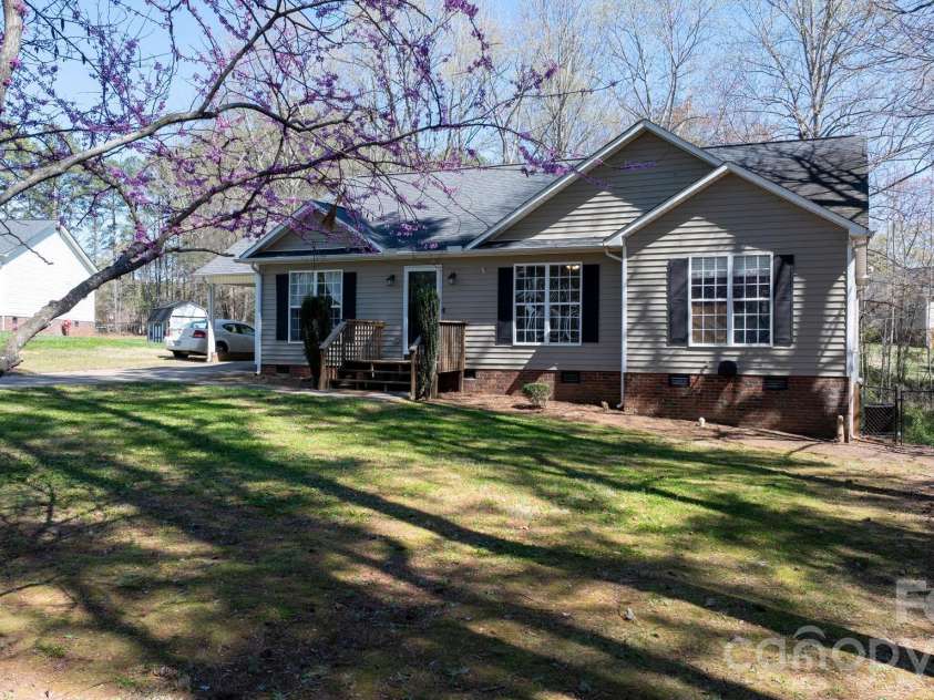120 Wesley Court, Crouse, NC 28033.  MLS# CAR4359553, YatesRealty ID 11667. 