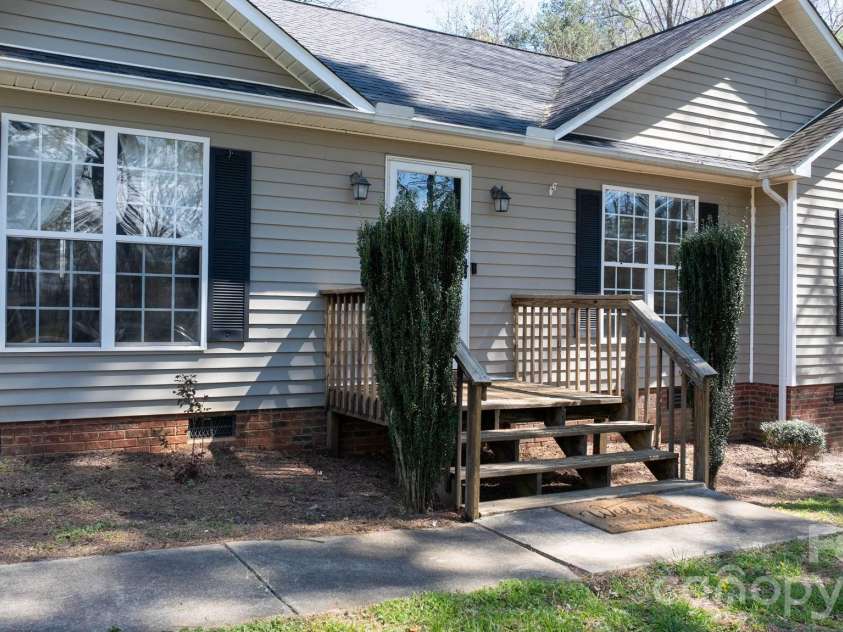 120 Wesley Court, Crouse, NC 28033.  MLS# CAR4359553, YatesRealty ID 11667. 