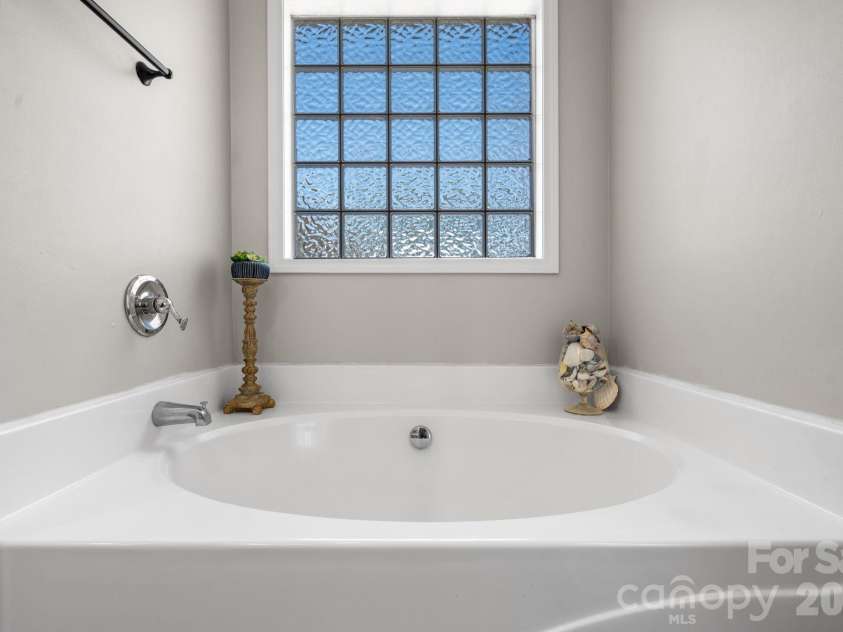 120 Wesley Court, Crouse, NC 28033.  MLS# CAR4359553, YatesRealty ID 11667. 
