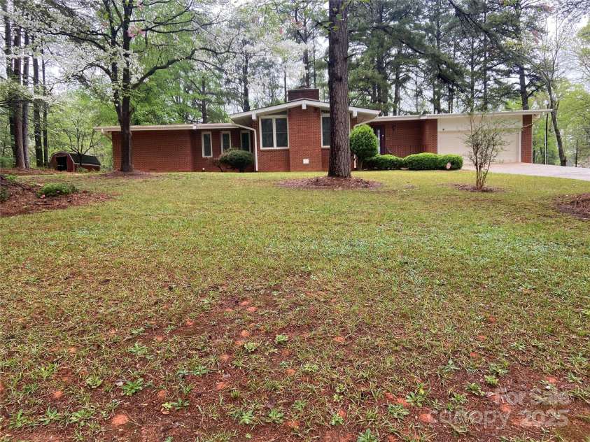 1012 Hawkinstown Road, Salisbury, NC 28144.  MLS# CAR4247143, YatesRealty ID 11668. 