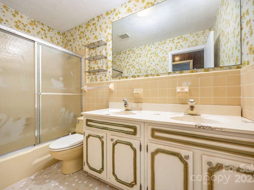 1012 Hawkinstown Road, Salisbury, NC 28144.  MLS# CAR4247143, YatesRealty ID 11668. 