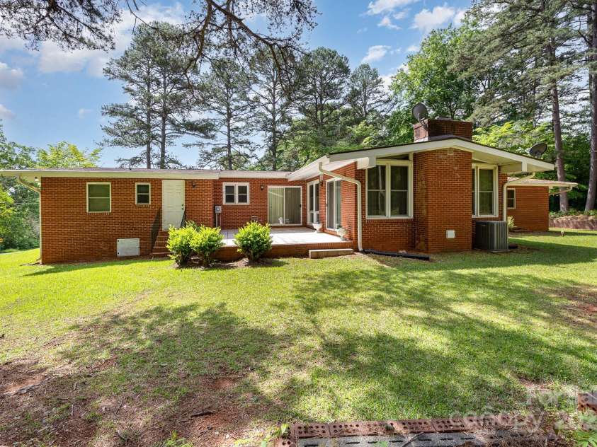 1012 Hawkinstown Road, Salisbury, NC 28144.  MLS# CAR4247143, YatesRealty ID 11668. 
