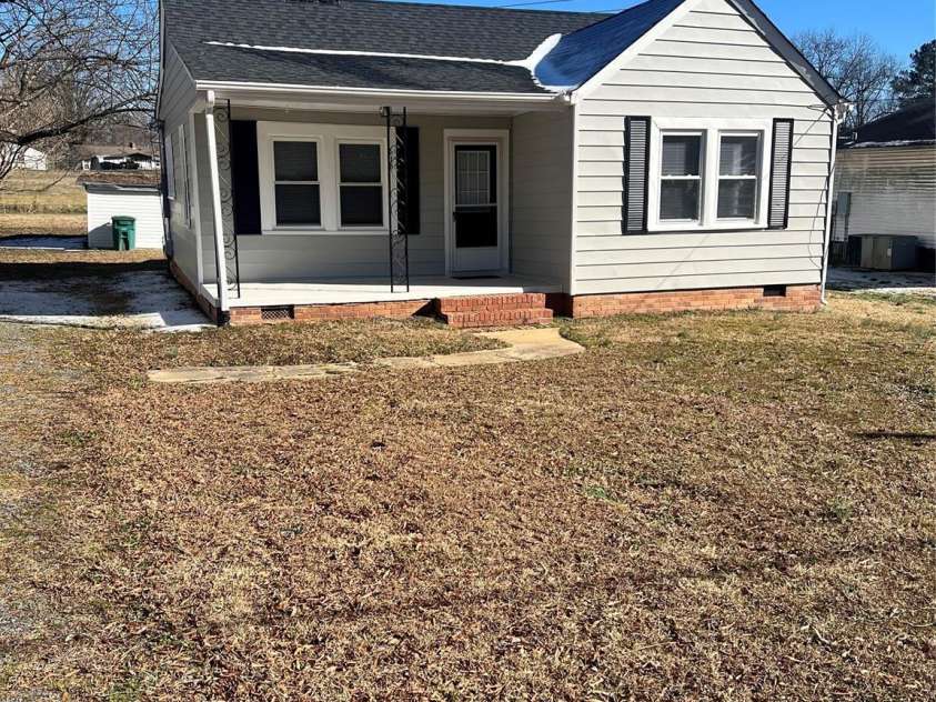 615 Arlington Avenue, Albemarle, NC 28001.  MLS# CAR4341299, YatesRealty ID 1167. 615 Arlington AvenueAlbemarle NC 28001