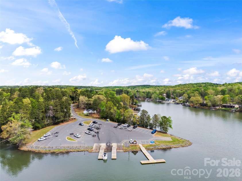 319 Shoreline Drive, New London, NC 28127.  MLS# CAR4366530, YatesRealty ID 11670. 