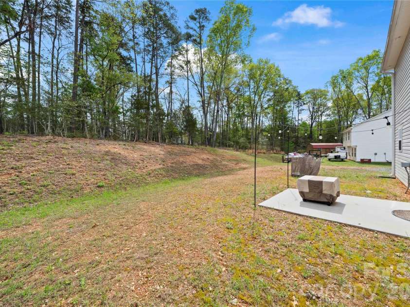 319 Shoreline Drive, New London, NC 28127.  MLS# CAR4366530, YatesRealty ID 11670. 