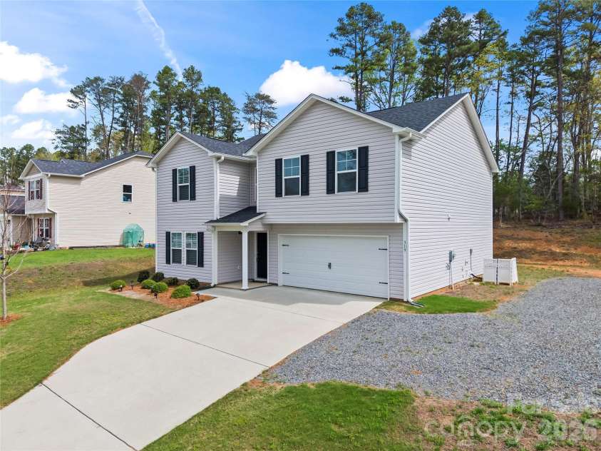 319 Shoreline Drive, New London, NC 28127.  MLS# CAR4366530, YatesRealty ID 11670. 