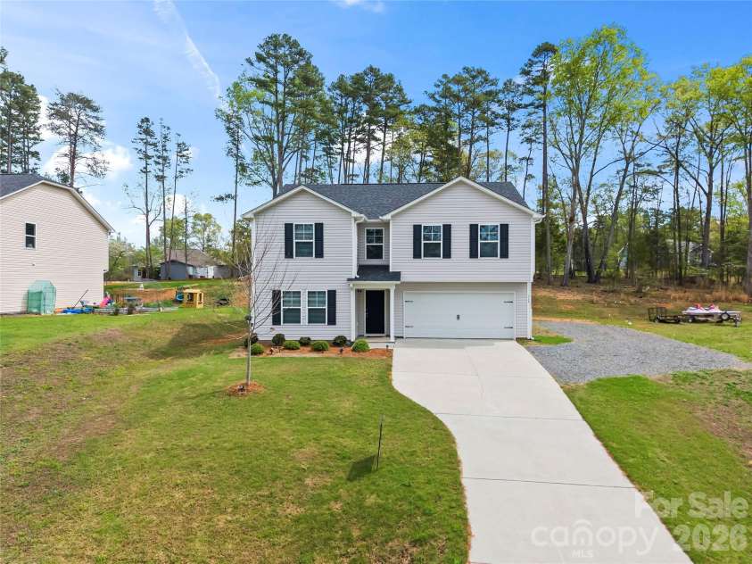 319 Shoreline Drive, New London, NC 28127.  MLS# CAR4366530, YatesRealty ID 11670. 