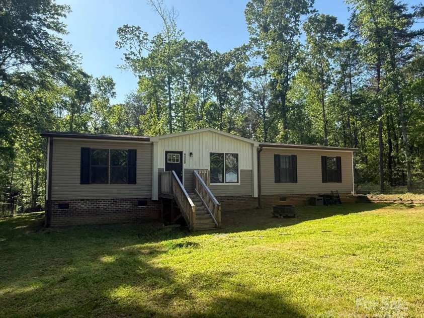 4920 Morrison Houser Trail, Lincolnton, NC 28092.  MLS# CAR4252358, YatesRealty ID 11670. 