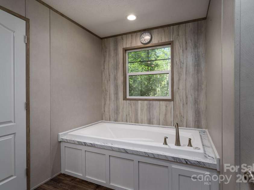 4920 Morrison Houser Trail, Lincolnton, NC 28092.  MLS# CAR4252358, YatesRealty ID 11670. 