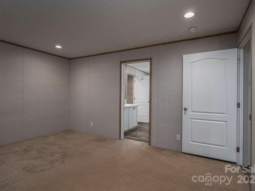 4920 Morrison Houser Trail, Lincolnton, NC 28092.  MLS# CAR4252358, YatesRealty ID 11670. 