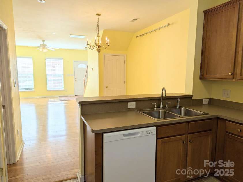 3812 York Alley, Lake Park, NC 28079.  MLS# CAR4231308, YatesRealty ID 11671. Bright & Sunny