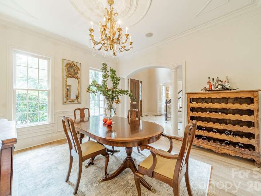 2516 Selwyn Avenue, Charlotte, NC 28209.  MLS# CAR4351447, YatesRealty ID 11673. Dining Room