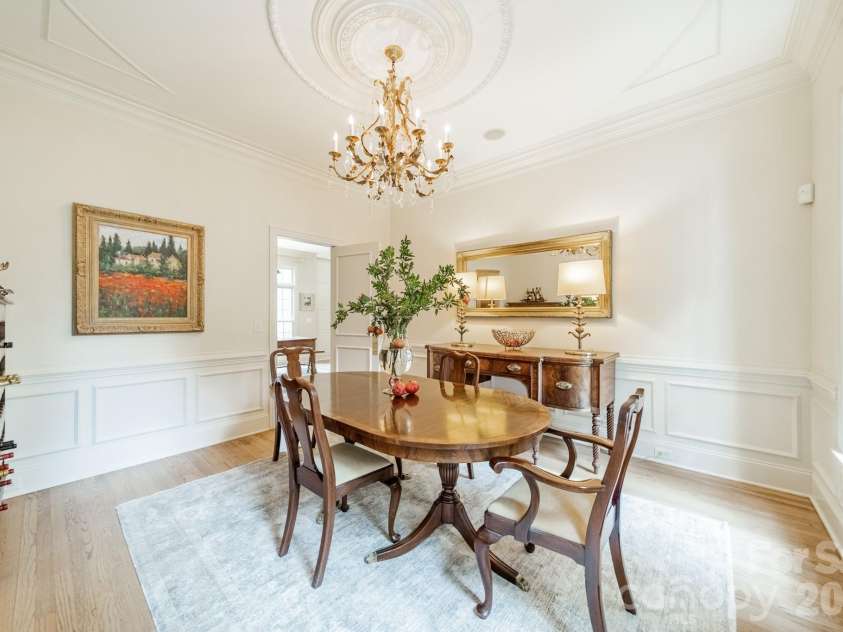 2516 Selwyn Avenue, Charlotte, NC 28209.  MLS# CAR4351447, YatesRealty ID 11673. Dining Room