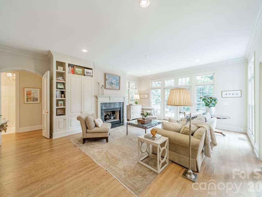 2516 Selwyn Avenue, Charlotte, NC 28209.  MLS# CAR4351447, YatesRealty ID 11673. Great Room