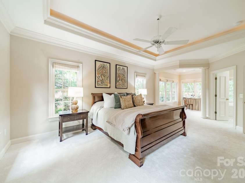 2516 Selwyn Avenue, Charlotte, NC 28209.  MLS# CAR4351447, YatesRealty ID 11673. Primary Suite