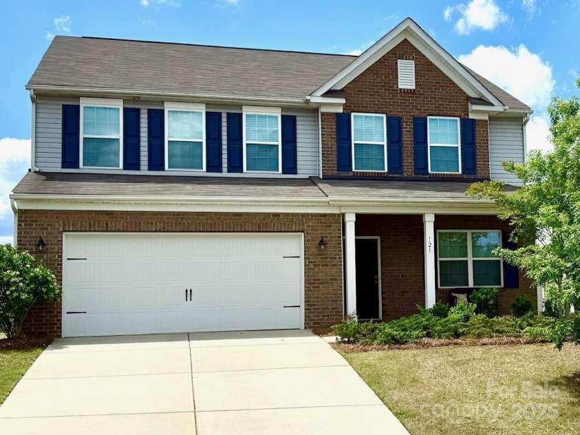 121 Mackinac Drive, Mooresville, NC 28117.  MLS# CAR4218931, YatesRealty ID 11674. 