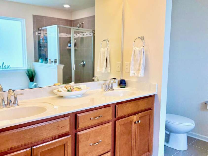 121 Mackinac Drive, Mooresville, NC 28117.  MLS# CAR4218931, YatesRealty ID 11674. Double Vanity
