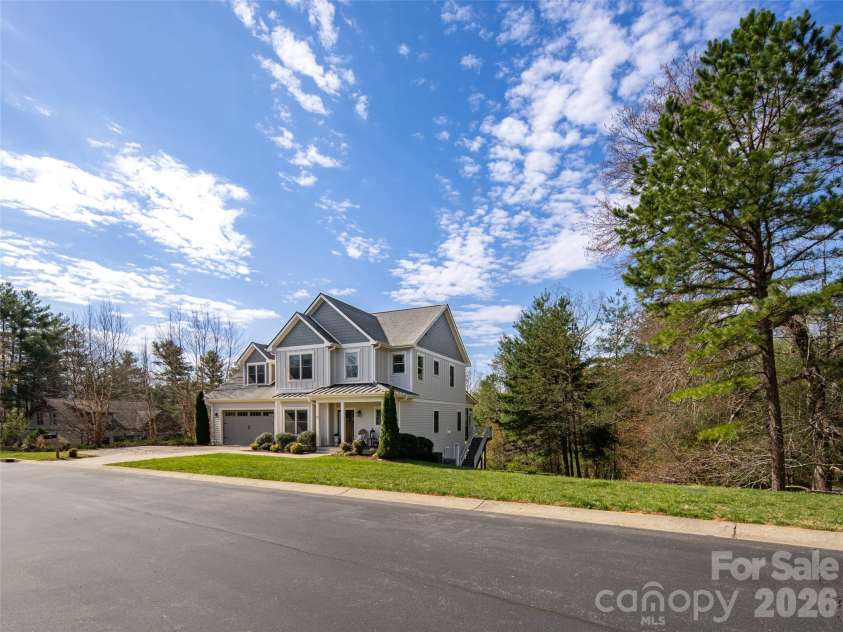 27 Slippery Rock Drive, Fletcher, NC 28732.  MLS# CAR4364878, YatesRealty ID 11676. 