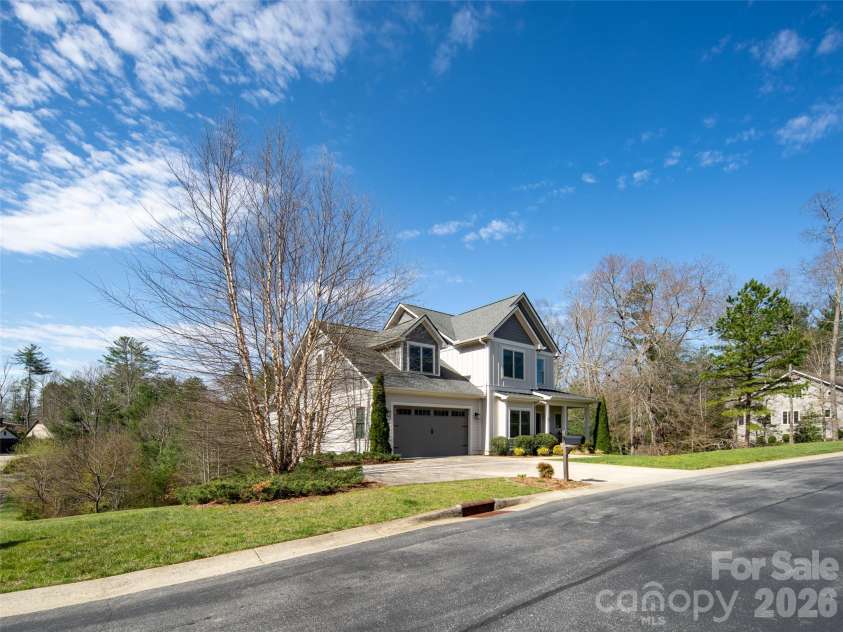 27 Slippery Rock Drive, Fletcher, NC 28732.  MLS# CAR4364878, YatesRealty ID 11676. 