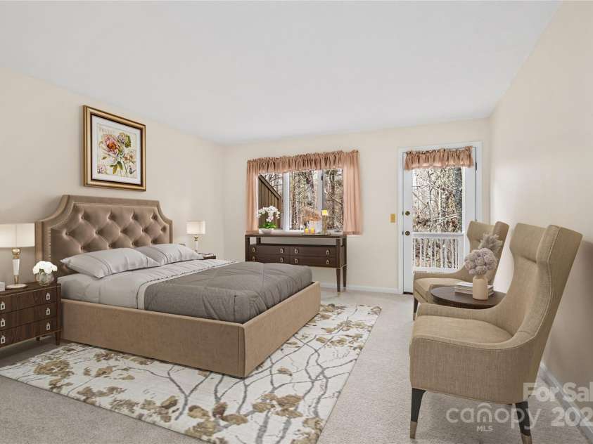 401 Scarlet Oak Lane, Hendersonville, NC 28791.  MLS# CAR4215612, YatesRealty ID 11677. Massive Ensuite Primary