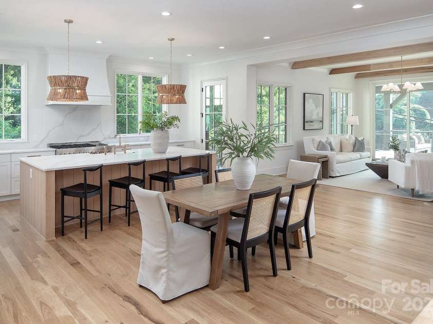 1214 Kings Drive, Charlotte, NC 28207.  MLS# CAR4309350, YatesRealty ID 11678. 